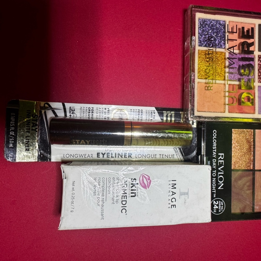 Revlon ColorStay Eyeshadow and Eyeliner Set, Revolution and Lips